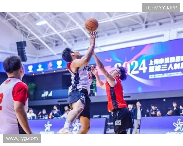 巩晓彬与姚明的篮球对决历史回顾与精彩瞬间分析