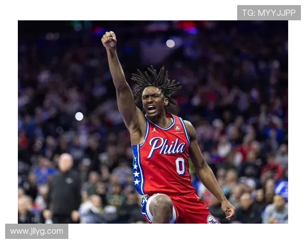 马克西上半场表现全面11投4中贡献12分3篮板4助攻1抢断1盖帽